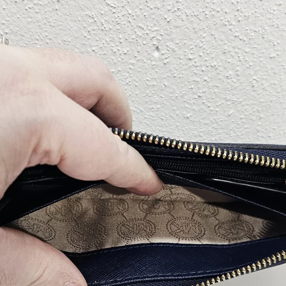 Michael Kors Jet Set Wallet Zip Around With Wristlet Dark Blue - Picture 9 of 14